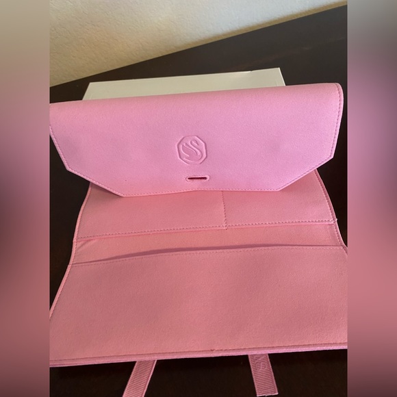 NWT-Pink Swarovski Iconic Swan Pink Jewelry Roll Travel Jewelry Pouch - Picture 7 of 8